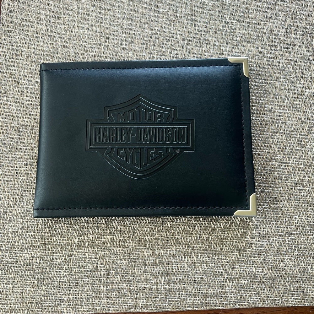 Harley Davidson‎ faux leather certification/photo holder